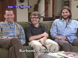 Jon Cryer, Angus T. Jones y Ashton Kutcher, aparecen en el satélite desde California. AP  /