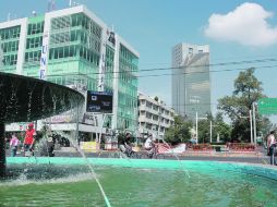 Avenida Chapultepec, como muchas otras arterias de la ciudad, da la posibilidad de encontrarse con variedad de historias. A. CAMACHO  /