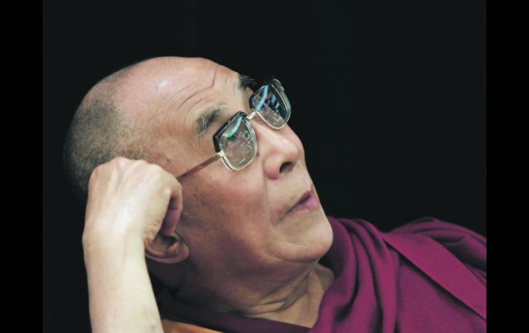 Tenzin Gyatso, el XIV líder tibetano, promueve los valores éticos y trae un mensaje de paz, en su visita al Distrito Federal. AP  /