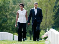 Michelle y Barack Obama visitan hoy el cementerio de Arlington. REUTERS  /