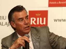 Carlos Andrade Garin (COPAG), durante una conferencia de prensa en Guadalajara 2011. MEXSPORT  /