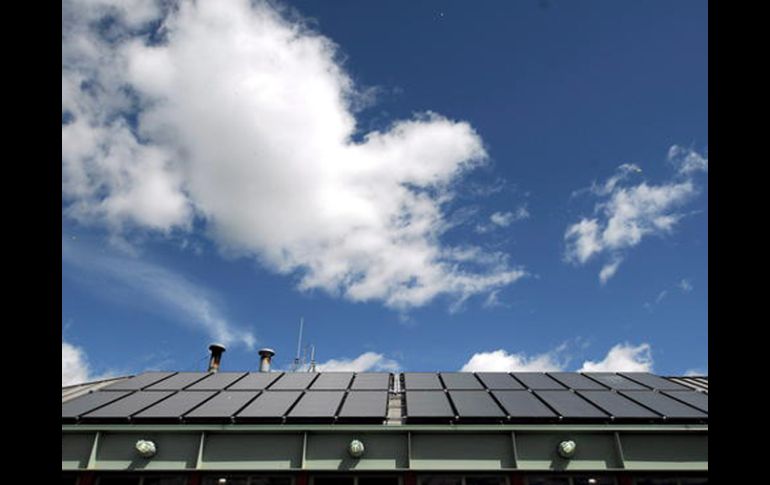 - Vista de los paneles solares instalados en el estadio de los Boston Red Sox en Boston, Massachusetts y Estados Unidos. EFE  /