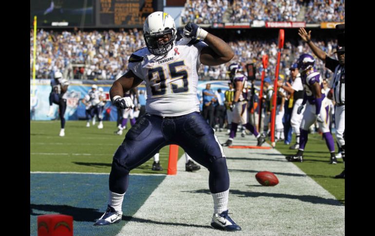 Tolbert celebra con un bailecito su victoria en el campo. REUTERS  /