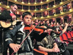 El Teatro Degollado cumplirá mañana 145 años. Un concierto celebró ayer la efeméride. M. FREYRÍA  /