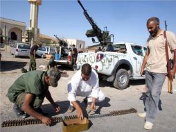 Los rebeldes pretenden ingresar a Sirte de forma pacífica para evitar más derramamientos de sangre. EFE  /