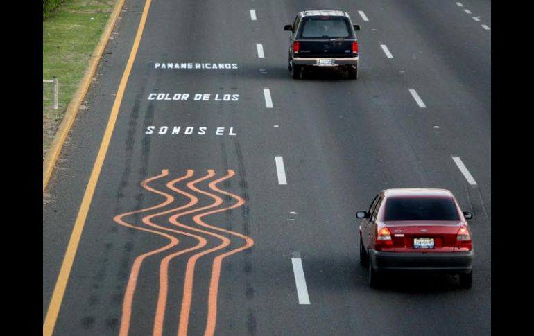 Carril exclusivo de los Panamericanos sobre la carretera Chapala. A. HINOJOSA.  /