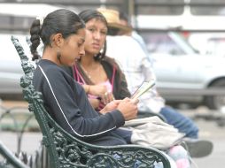 La convocatoria se lanza entre miembros de la institucion y público en general para fomentar la lectura entre jóvenes. ARCHIVO  /