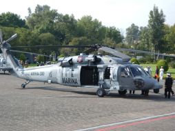 El embajador de Estados Unidos, Earl Anthony Wayne entregó  tres helicópteros a la Secretaría de Marina Armada de México. NTX  /