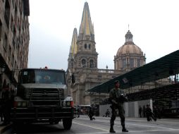 En el marco de las fiestas patrias, algunos miembros de las fuerzas armadas exhibieron sus habilidades en pleno Centro tapatío A MADERA  /