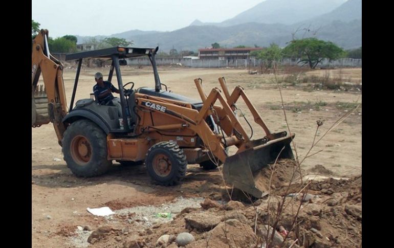 Como este año se entregó el mismo presupuesto que el pasado, la asignación de recursos para infraestructura se vió afectada. ARCHIVO.  /