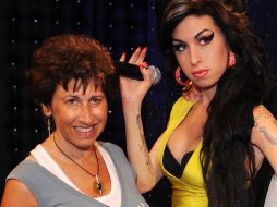 Janis Winehouse comenta que el día previo al fallecimiento de su hija 'se encontraba llena de vida y con muchos planes'. ESPECIAL  /