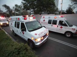 Las ambulancias participaron en silencio en la conmemoración de la tragedia. NOTIMEX  /