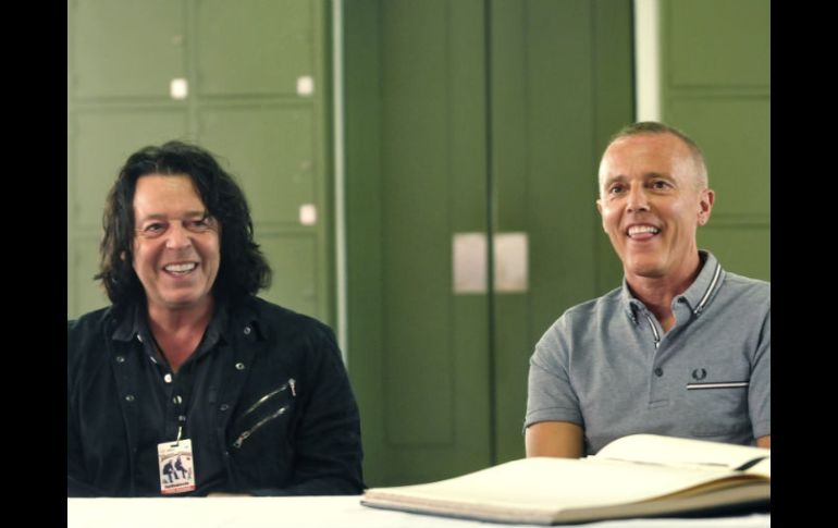 Los miembros de la agrupación Tears for Fears dijeron estar muy contentos de presentarse en México. EFE  /