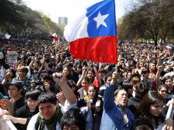 A pesar de las declaraciones de los voceros de presidencia, los estudiantes mantienen con fuerza las protestas. AP  /