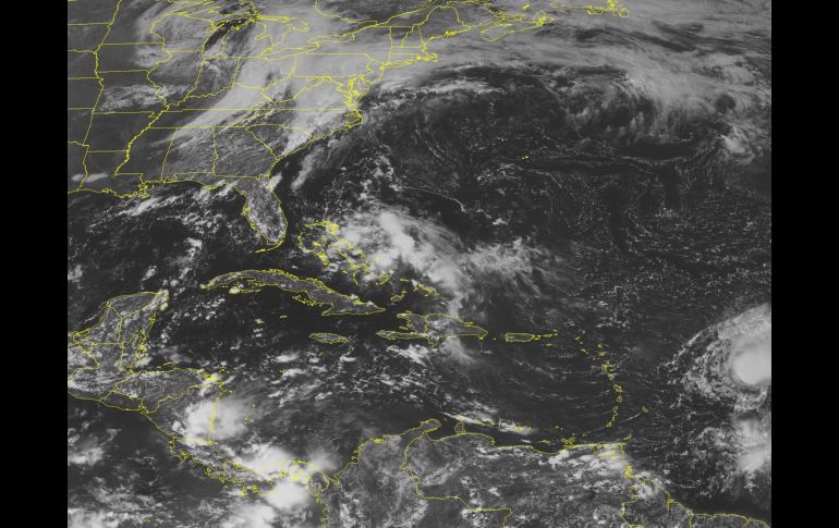 Imagen de satélite muestra la tormenta tropical Ophelia situado a unos 635 millas al este-sureste de las Islas de Sotavento. AP  /