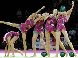 El equipo de Rusia durante su presentación en la última prueba de cinco pelotas. EFE  /