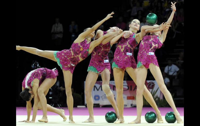 El equipo de Rusia durante su presentación en la última prueba de cinco pelotas. EFE  /