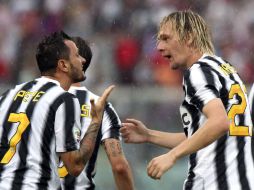 El equipo de Juventus durante el partido de liga contra Catania. AP  /