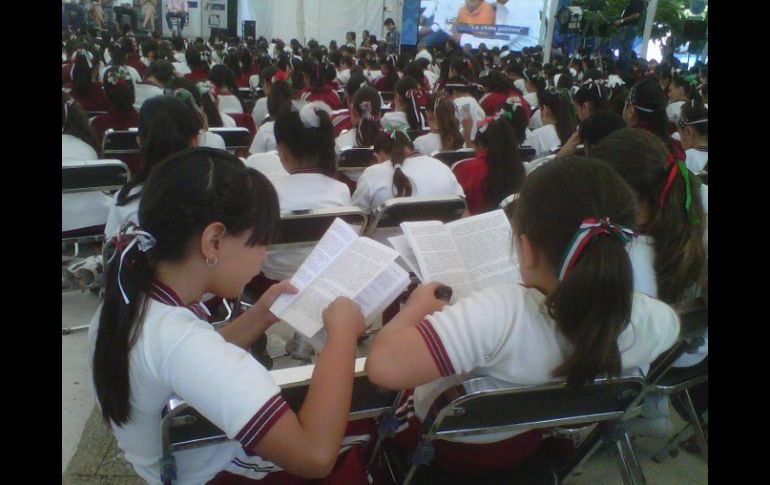 El evento fue patrocinado por las televisoras y medios de comunicación que auspician Iniciativa México. O. GARCÍA  /