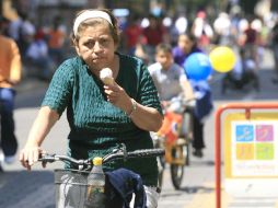 Los participantes partieron de la Plaza 18 de Marzo, por lo que se unieron al paseo dominical. E. PACHECO  /