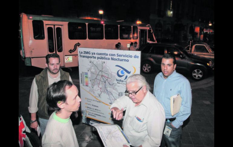 Autoridades brindan información sobre el Búho Nocturno, pero usuarios piden que los recorridos sean más frecuentes. E. PACHECO  /