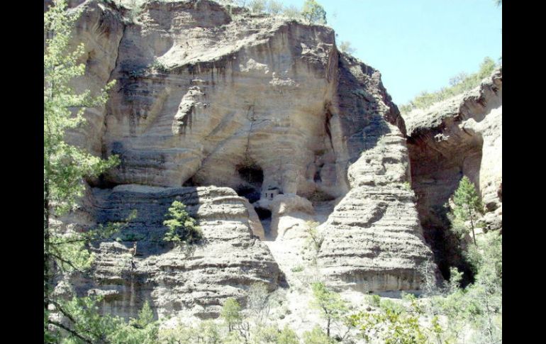 El Inah explicó que se tratan de las primeras huellas humanas que se encuentran en la sierra Tarahumara. ARCHIVO  /