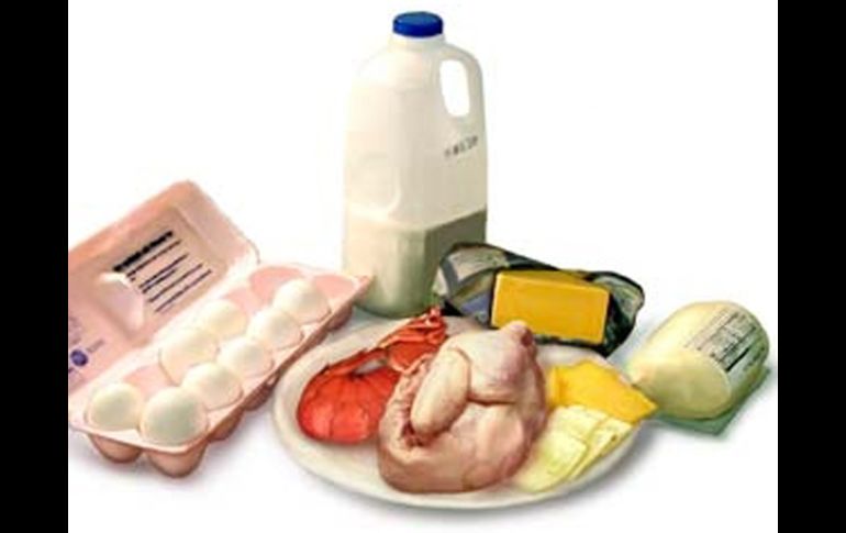 La vitamina B12, se encuentra en alimentos de origen animal como: pescado, carne, en especial el hígado, leche y huevos. ESPECIAL  /