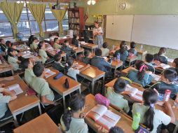 Las reformas contemplan que los maestros de clase sean quienes eviten el bullying en la escuela; SNTE rechazó la iniciativa. ARCHIVO  /