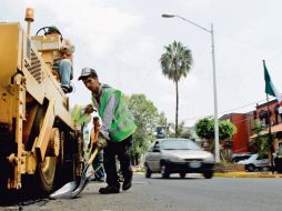 El secretario de Servicios Públicos Municipales, asegura que Avenida Vallarta quedará lista esta semana. EL INFORMADOR  A. HINOJOSA  /