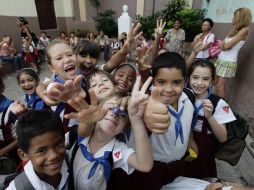 La cobertura universal de educación es uno de los pilares de la revolución socialista emprendida por Fidel Chávez. REUTERS  /