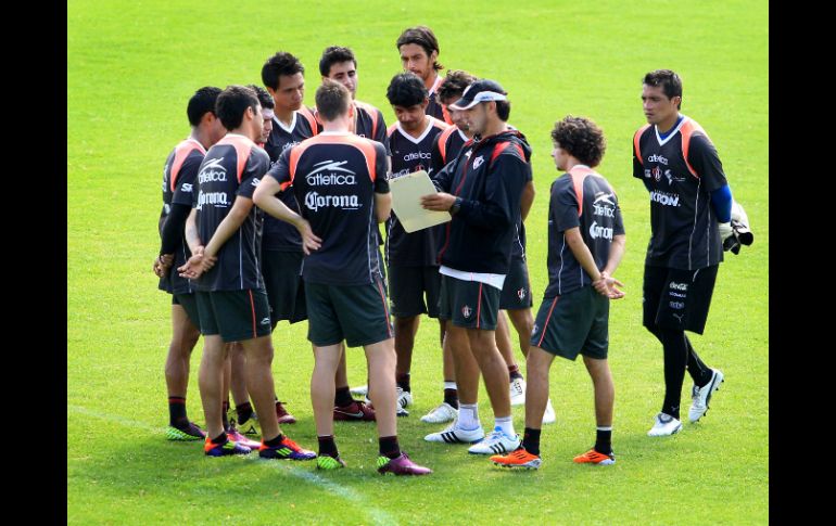 El equipo tapatío entrenó en Colomos, pretenden utilizar la inteligencia en su próximo partido. M. FREYRIA  /