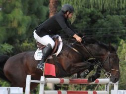 Juan Carlos Álvarez del Guadalajara Country Club sobre 'Puertas Dardo' ocupa en primer lugar en la categoría de 1.30 metros.  /