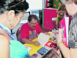 Paco Ignacio Taibo II hizo el anuncio de su nuevo libro en el vigésimo Festival de Cine Latinoamericano de Biarritz, Francia. NOTIMEX  /