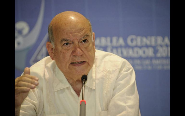 Miguel Insulza menciona que buscar la solución al problema de inmigración mediante medidas restrictivas nunca ha sido eficaz. ARCHIVO  /