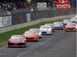 López, del equipo CI Banco-WorldWide en acción durante la NASCAR Corona Series GP. MEXSPORT  /