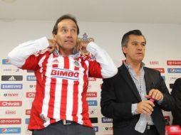 Fernando Quirarte junto a Rafael Ortega en la presentación del nuevo técnico.  /