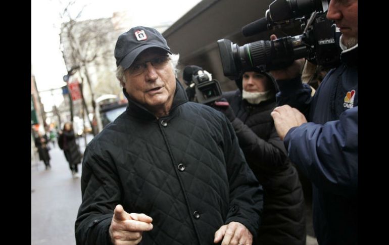 Bernard Madoff, de 72 años, fue condenado en el 2009 a 150 años de prisión por millonaria estafa.  /