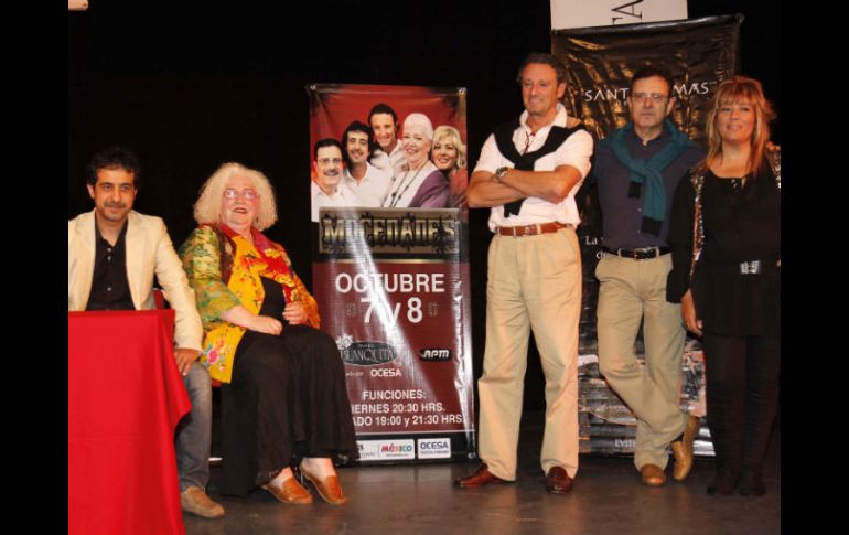 Integrantes del grupo Mocedades durante la rueda de prensa de hoy, donde anunciaron próximas presentaciones en México. EL UNIVERSAL  /