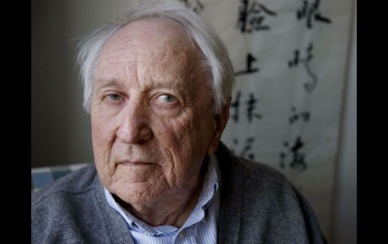 El poeta sueco Thomas Tranströmer en su casa de Estocolmo. AFP  /