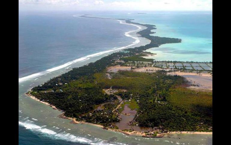 Se muestra el norte del atolón de Tarawa en Kiribati. EFE  /