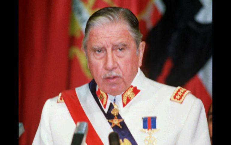 La fortuna del ex dictador Augusto Pinochet es de 21 millones 320 mil 110 dólares, de los que más de 17 millones no están justificados.  /