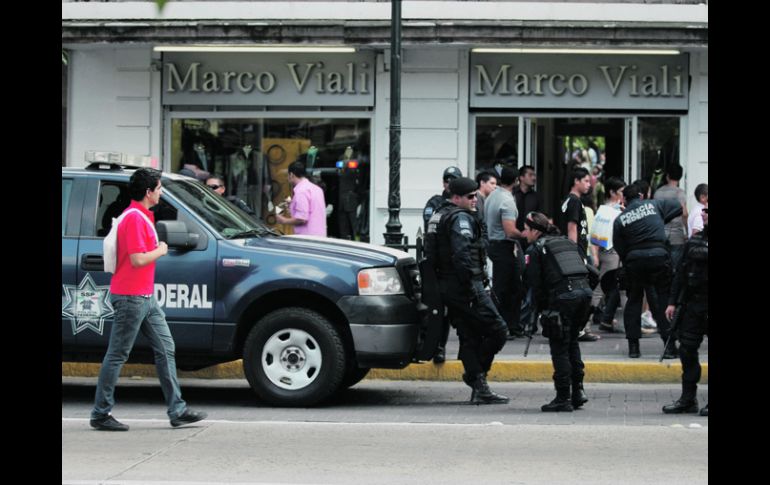 La Policía Federal se ha instalado en Guadalajara, rondando de un lado a otro de la ciudad.  /