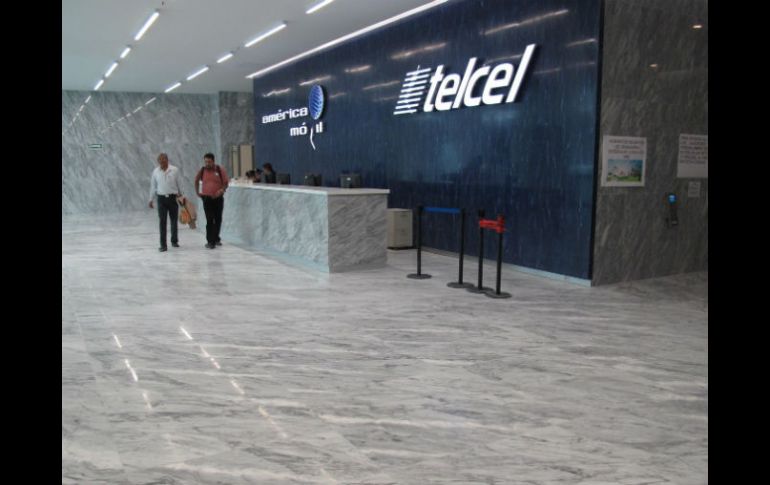 Telcel dijo que la reducción en las tarfias de interconexión dificultarán la inversión en las zonas alejadas. ESPECIAL  /