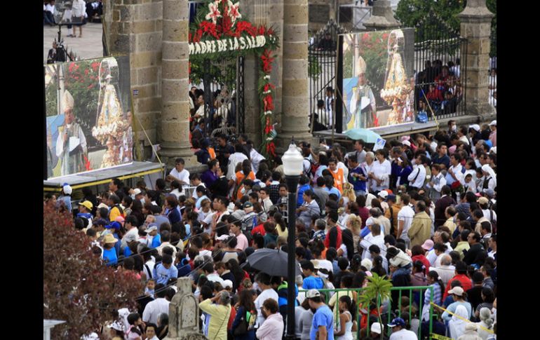 Es necesario que las personas que asistan a la Romería 2011 porten con una identificación oficial. ARCHIVO  /