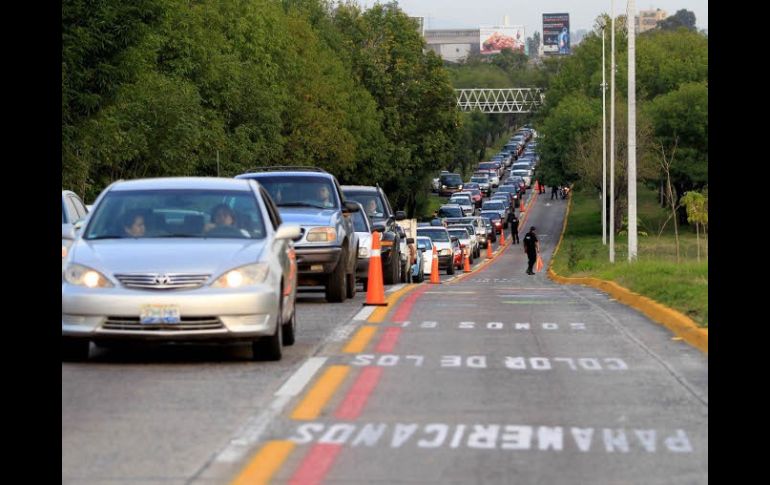 En días pasados, autoridades probaron el cierre del carril panamericano en Lázaro Cárdenas.  /