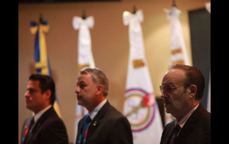 Aristóteles Sandoval, Emilio González y Mario Vázquez Raña, en la apertura oficial de la asamblea del Comité Ejecutivo de la ODEPA.  /