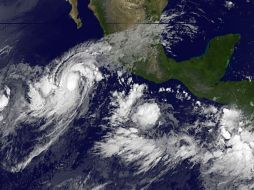 Se prevé que en la tarde del martes ''Jova'' podría llegar a las costas de Jalisco. AFP  /