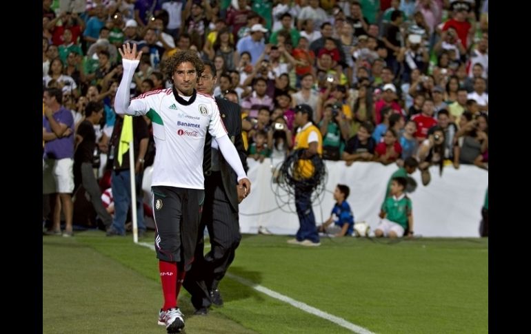 Memo Ochoa mantendrá concentrado con el tricolor para seguir con sus trabajos de recuperación. MEXSPORT  /