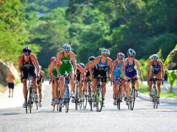 Bárbara Rivero ha sido ganadora de cuatro medallas en triatlón,  celebrados en Colombia 2010. ARCHIVO  /