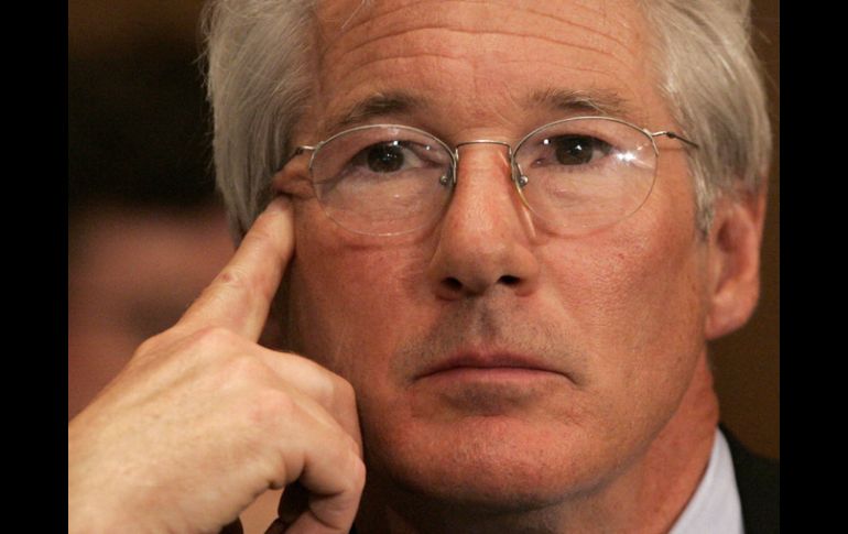 Richard Gere coleccionó guitarras que pertenecieron a músicos famosos, como Albert King y Peter Tosh. AP  /